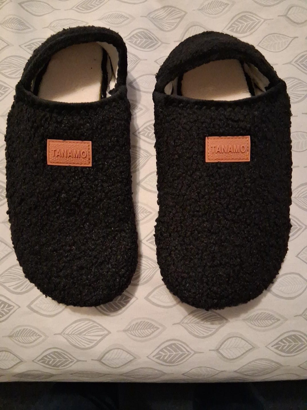TANAMO Black Soft and Comfortable Slippers